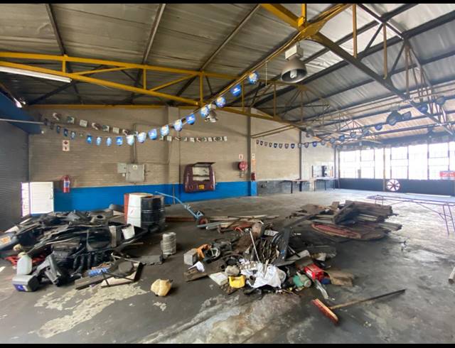 285M² WAREHOUSE TO LET IN SPARTAN
